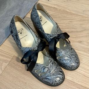 John Fluevog, 4-inch heels, size 9